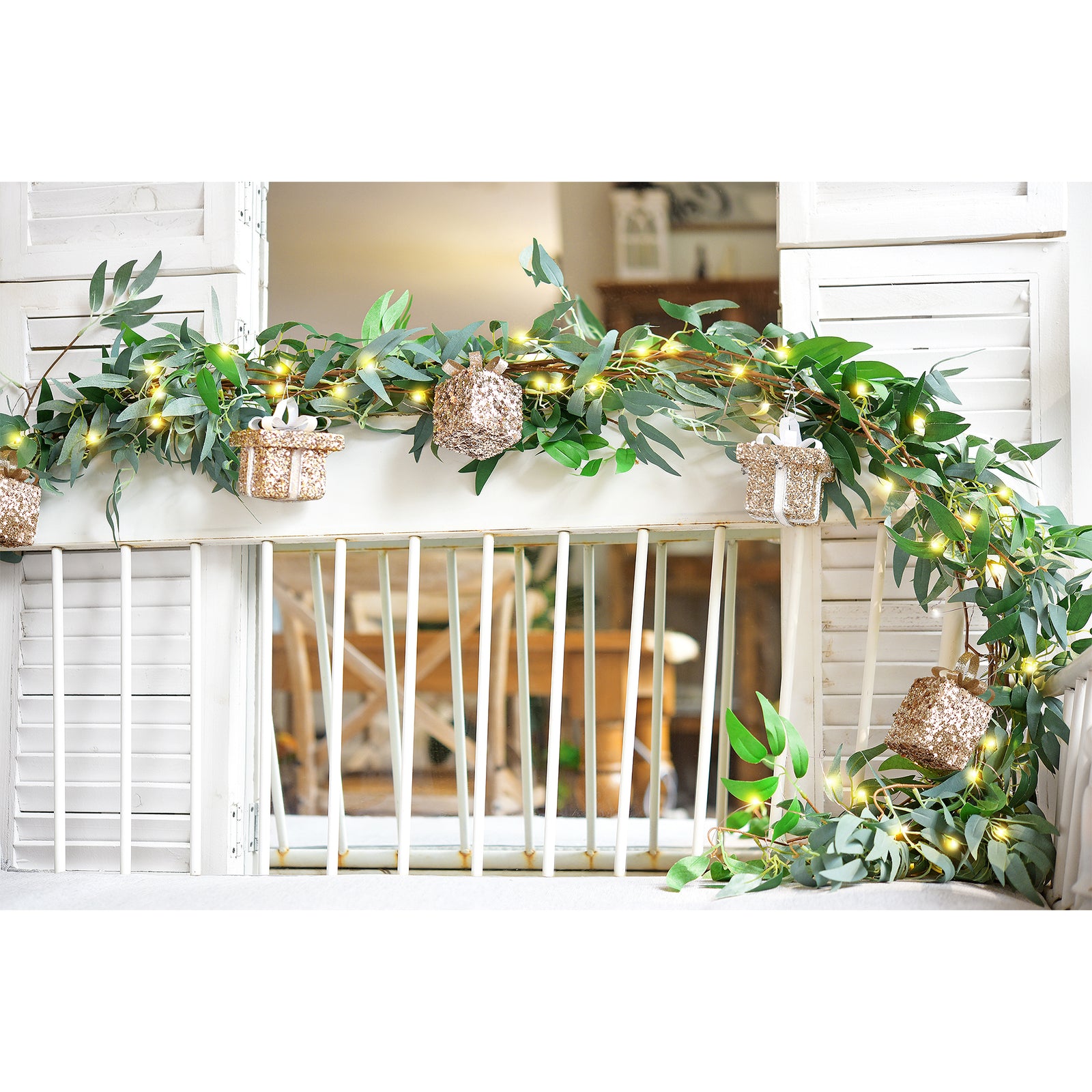 Lighted Willow Leaf Artificial Garlands with Gift Ornaments and Remote