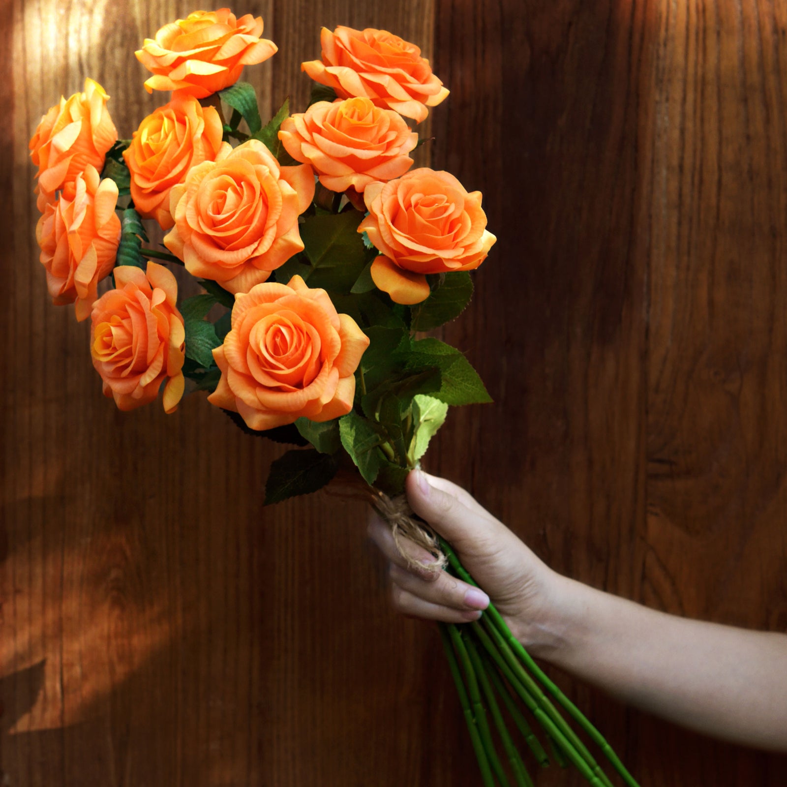 Casewin Real Touch Orange Roses Artificial Flower 10 s Silk Roses 'Petals  Feel and Look like Fresh Roses' Bouquet of Flowers Floral Arrangements 